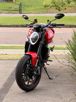 DUCATI MONSTER 937 